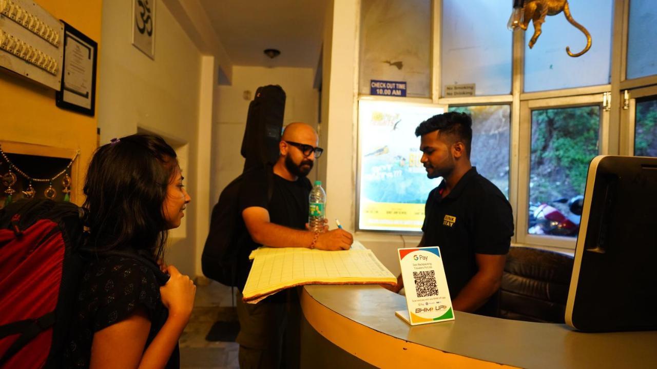 Bunkstay Coworking Hostel & Glamping Rishīkesh Exterior foto