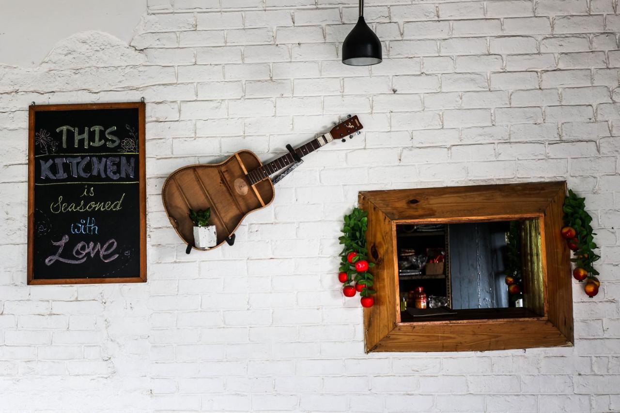 Bunkstay Coworking Hostel & Glamping Rishīkesh Exterior foto
