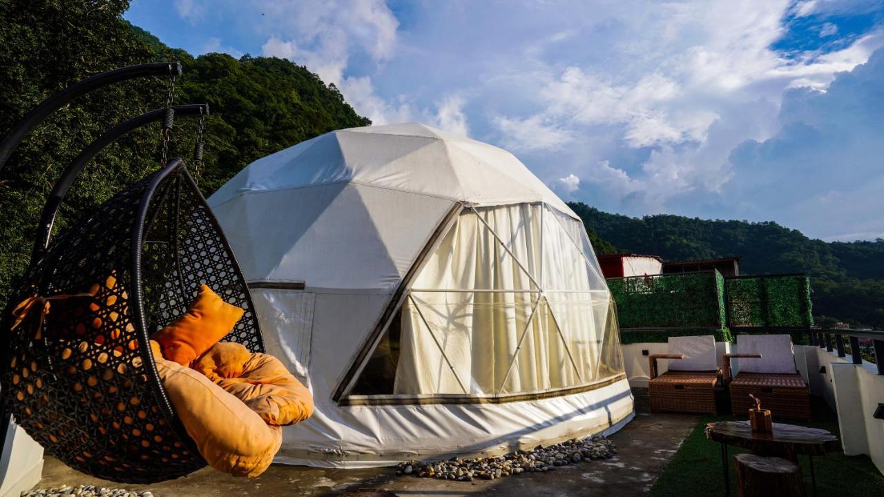 Bunkstay Coworking Hostel & Glamping Rishīkesh Exterior foto