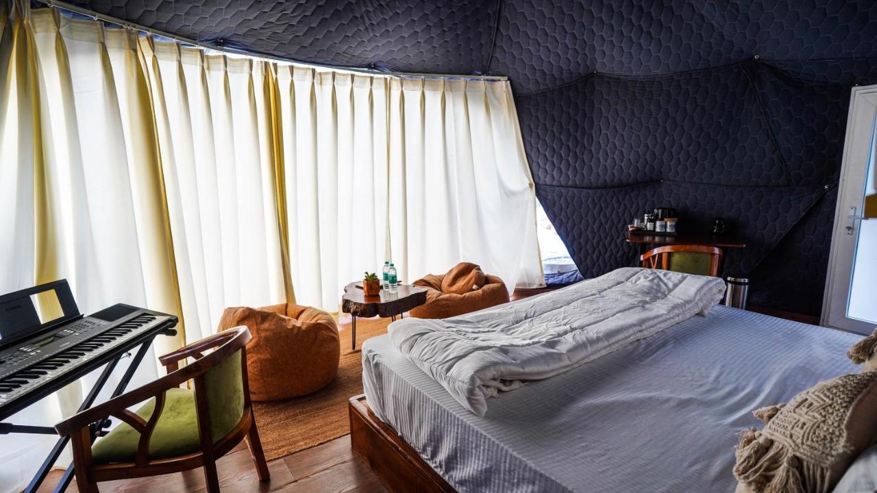 Bunkstay Coworking Hostel & Glamping Rishīkesh Exterior foto