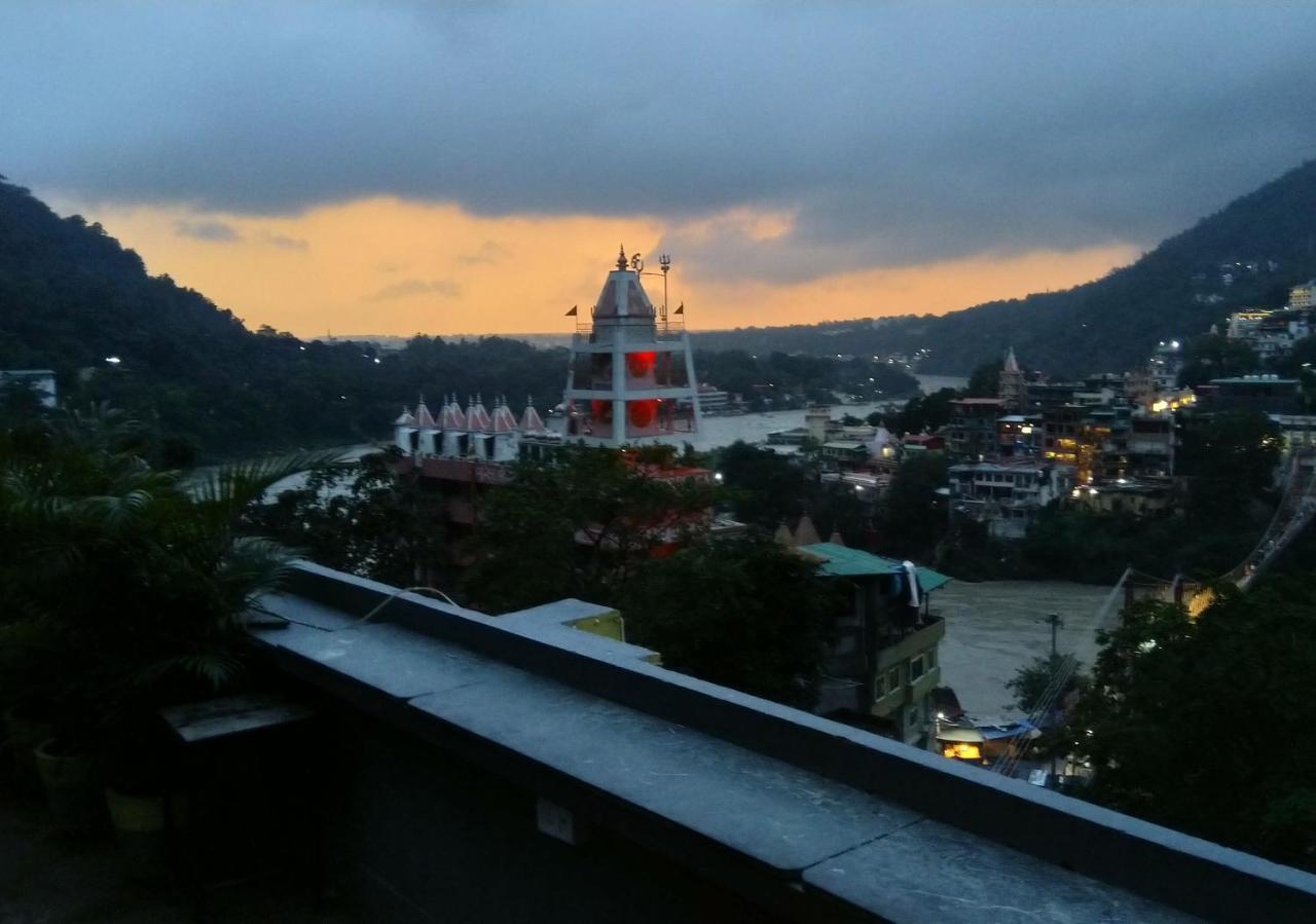 Bunkstay Coworking Hostel & Glamping Rishīkesh Exterior foto