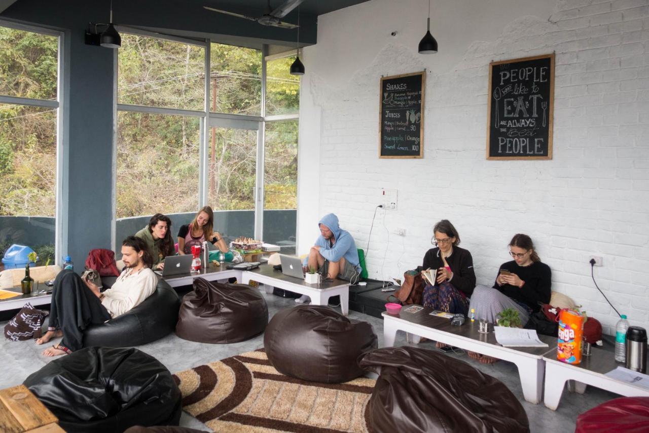 Bunkstay Coworking Hostel & Glamping Rishīkesh Exterior foto