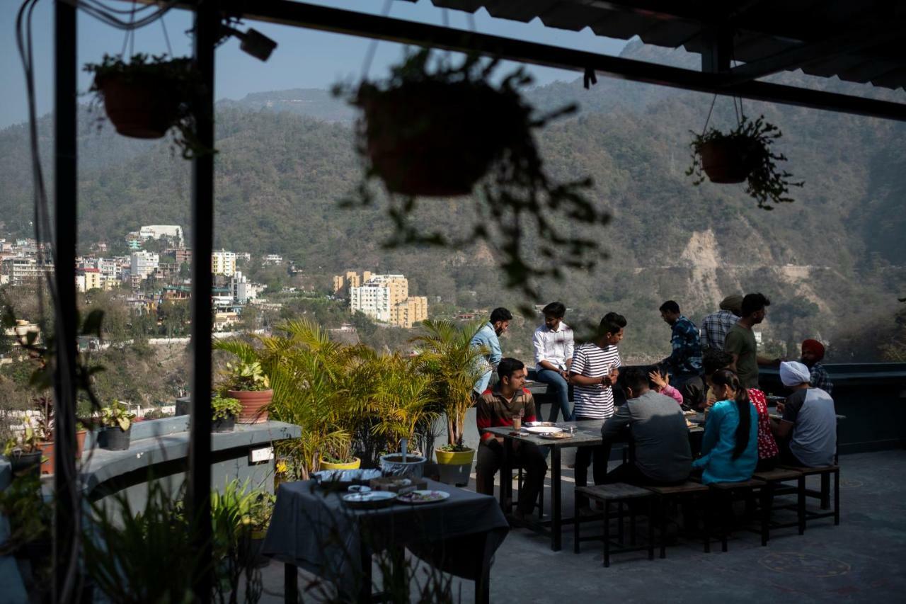 Bunkstay Coworking Hostel & Glamping Rishīkesh Exterior foto
